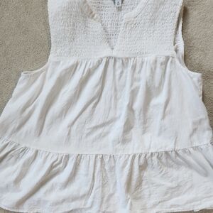 Crown & Ivy V Neck Sleeveless  Linen Puckered topTiered Blouse White - Medium